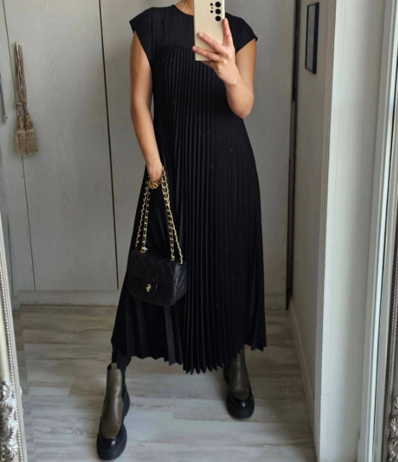 Eden | Classic Comfort Fit Dress